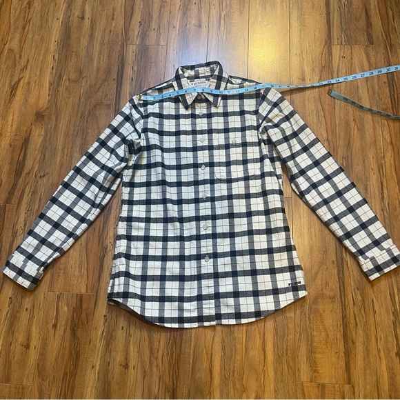 Filson Alaskan Guide Flannel Shacket in Cream/Black Size M - Picture 12 of 16